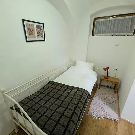 Franziskaner Studio Apartman Osijek Exterior photo